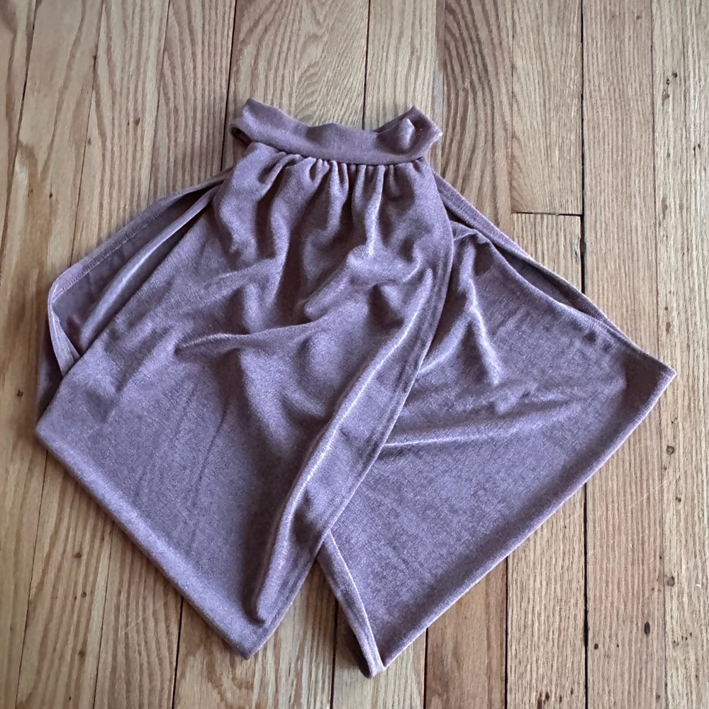 Halter top - Picture 3 of 3